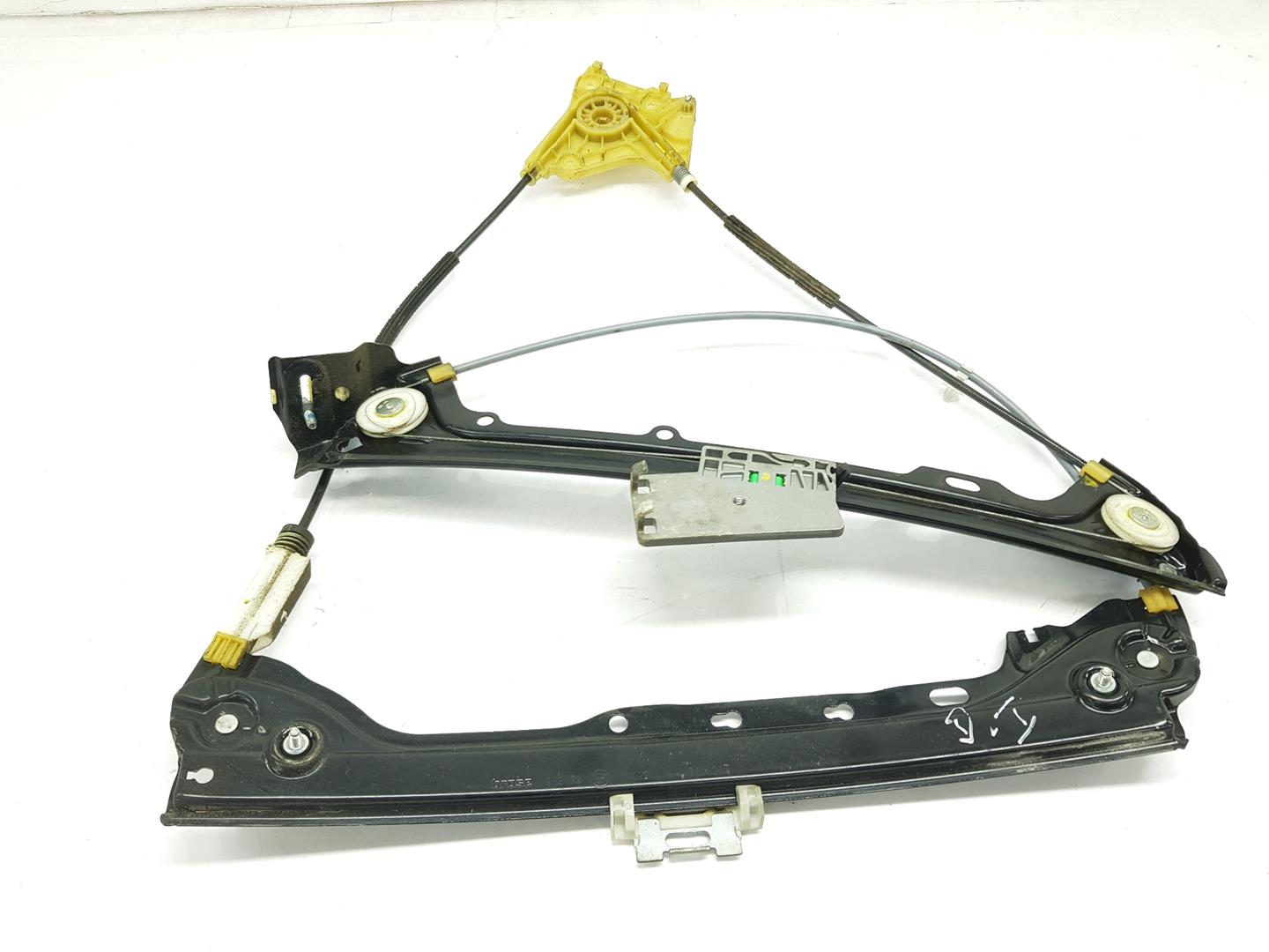 BMW 3 Series E90/E91/E92/E93 (2004-2013) Priekšējo kreiso durvju logu pacēlājs 7119201, 51337193455 23894316