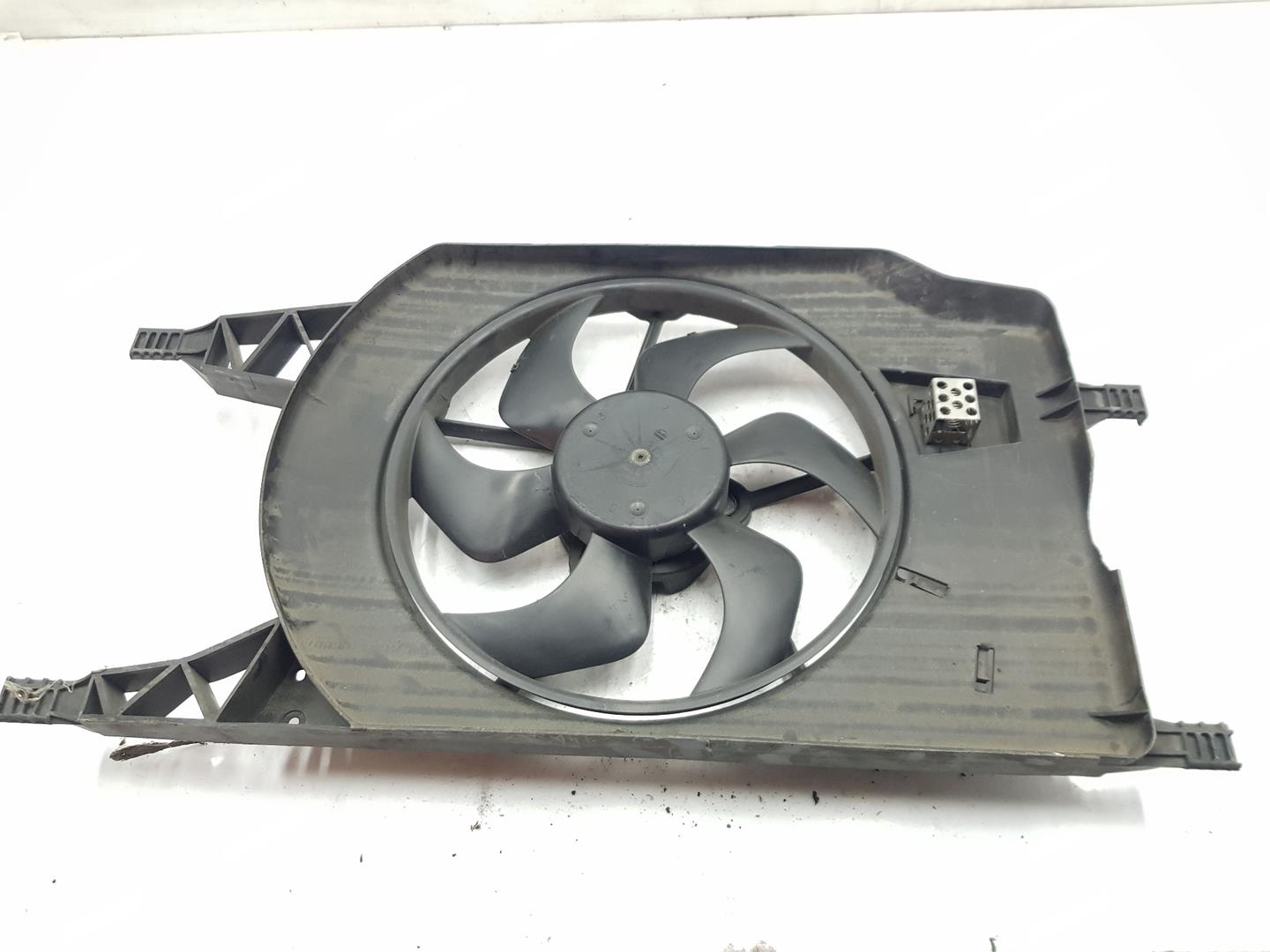 RENAULT Laguna 2 generation (2001-2007) Diffuser Fan 8200025635, 8200025635 19806895