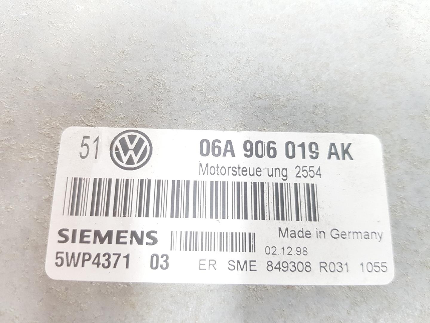 VOLKSWAGEN Bora 1 generation (1998-2005) Motora vadības bloks 06A906019AK, 06A906019AK 19929692