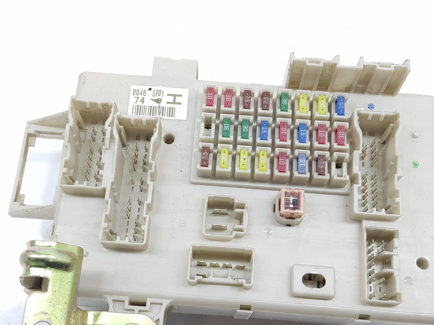 TOYOTA Land Cruiser 70 Series (1984-2024) Fuse Box PPT25P5, 8273060080 23754320