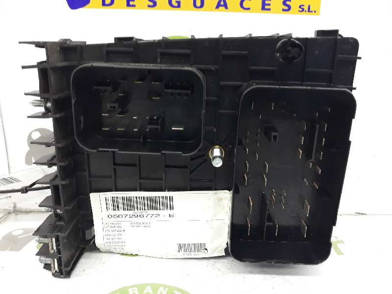 VOLKSWAGEN Golf 5 generation (2003-2009) Fuse Box 1K0937124K,1K0937124K 19588067