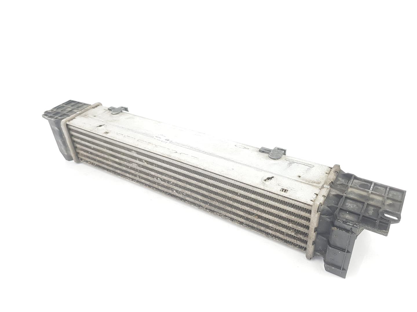 BMW 1 Series E81/E82/E87/E88 (2004-2013) Radiateur de refroidisseur intermédiaire 17517524916, 17517524916 24213331