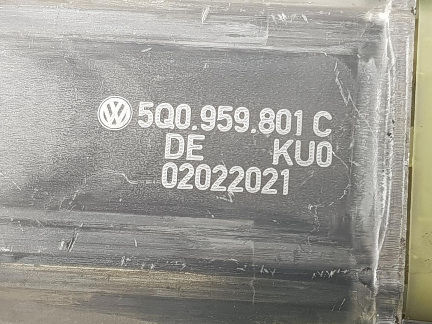 VOLKSWAGEN Tiguan 2 generation (2016-2024) Moteur de commande de vitre de porte avant droite 0130822077,5Q0959801C 26975955