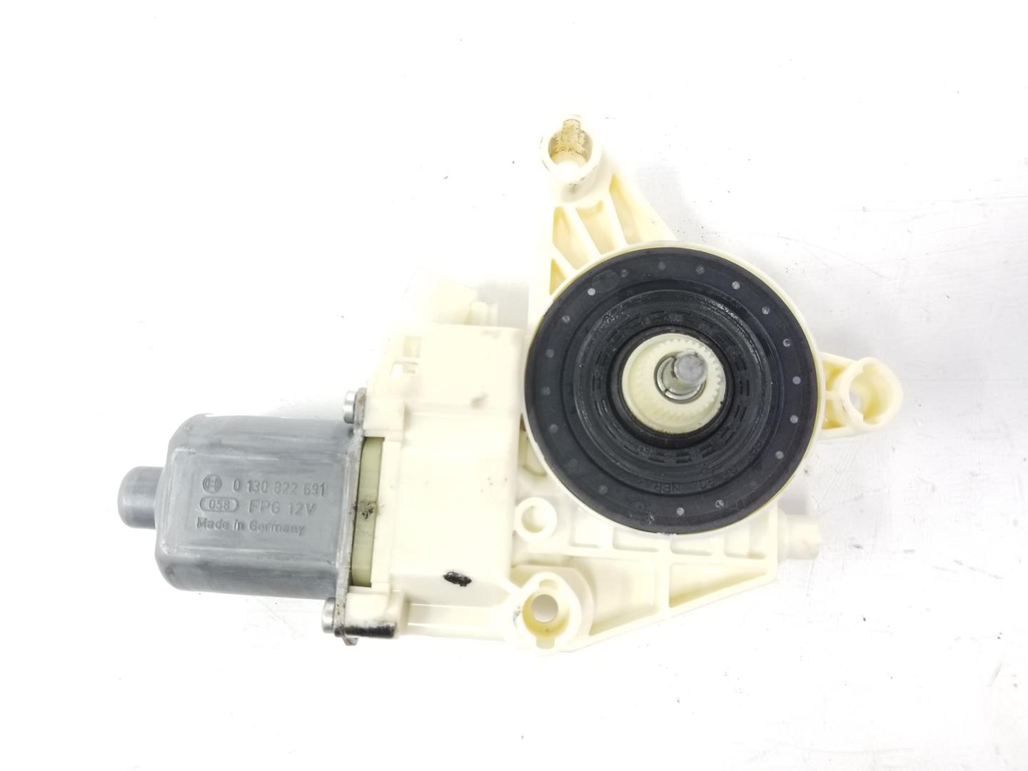 MERCEDES-BENZ B-Class W246 (2011-2020) Front Right Door Window Control Motor A2469065200,2469065200 19734681