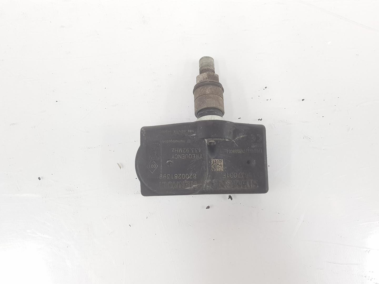 RENAULT Scenic 2 generation (2003-2010) Tyre Pressure Sensor 8200281399, 8200281399 20362753