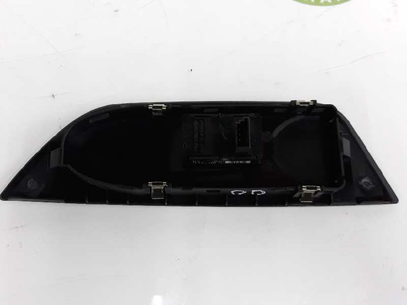 BMW X1 E84 (2009-2015) Front Right Door Window Switch 61316935534, 6935534, 15979800 19652601