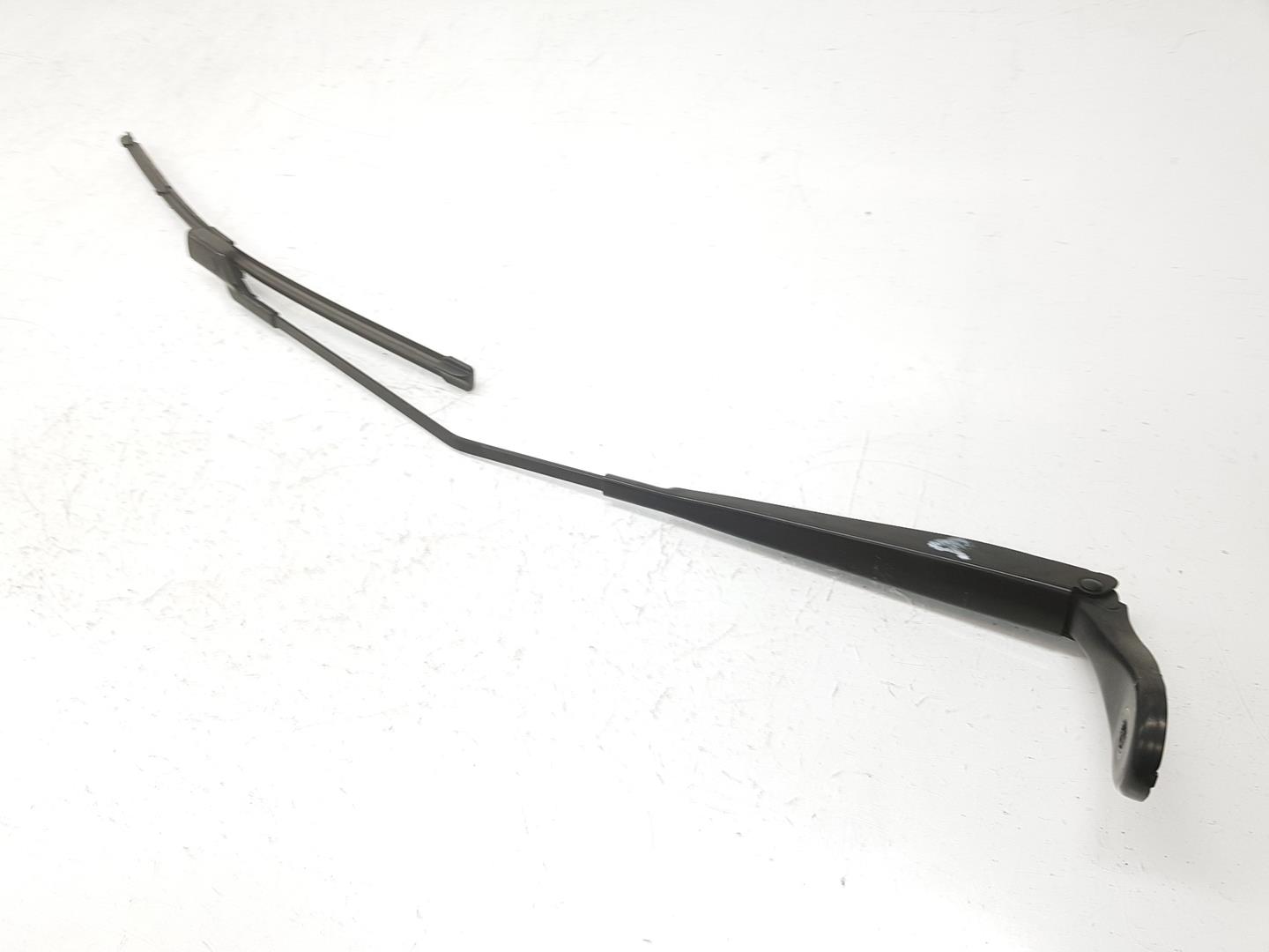 BMW 2 Series Grand Tourer F46 (2018-2023) Front Wiper Arms 61617335962, 7335962 24146791