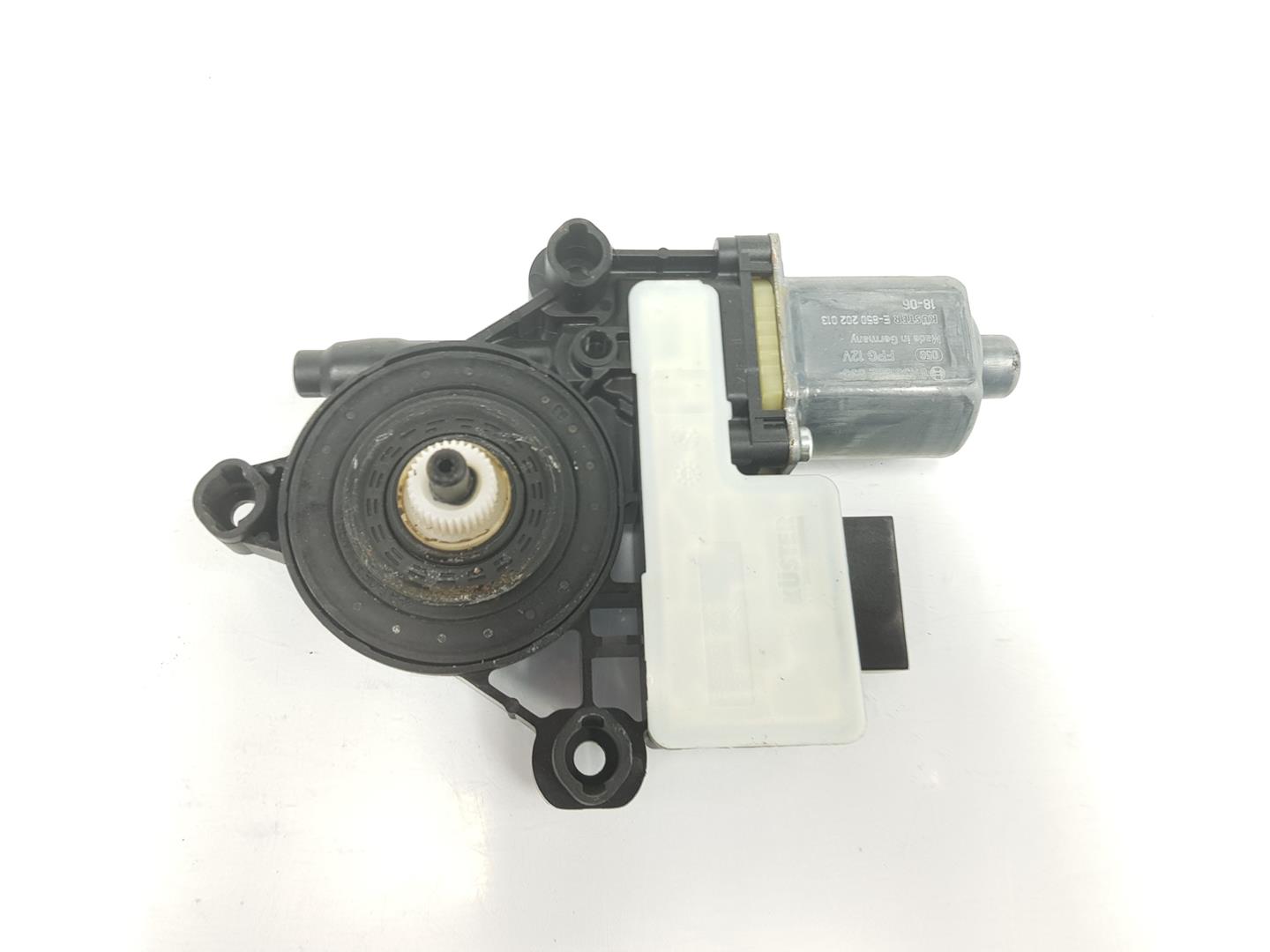 VOLKSWAGEN Golf 7 generation (2012-2024) Rear Left Door Window Control Motor 5Q0959407D, 5Q0959407D, 1141CB 19867825