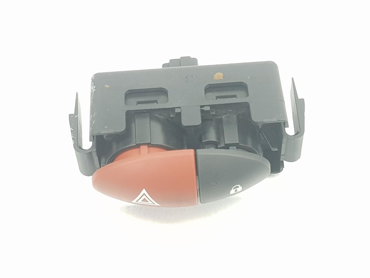 RENAULT Twingo 1 generation (1993-2007) кнопка опасности 8200483813, 8200483813 20981342