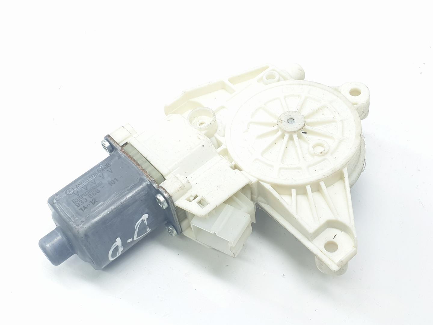 MERCEDES-BENZ A-Class W176 (2012-2018) Front Right Door Window Control Motor 2469065200 23788444