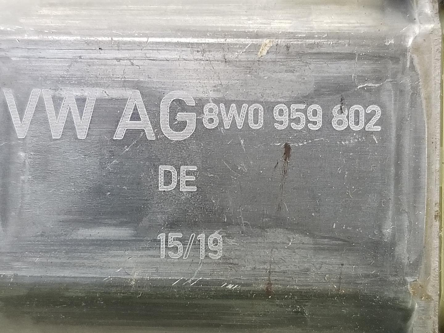 VOLKSWAGEN Crafter 2 generation (2017-2024) Front venstre dør vindusregulator motor 8W0959802, 0130822704, SOLOMOTOR 24147923