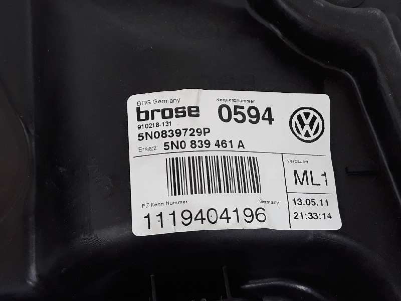 VOLKSWAGEN Tiguan 1 generation (2007-2017) Rear left door window lifter 5N0839729P,5N0839461A 19630237