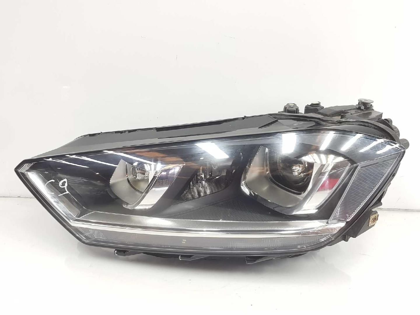 VOLKSWAGEN Variant VII TDI (2014-2024) Front Left Headlight 517941031B,90056421,XENON 19734973