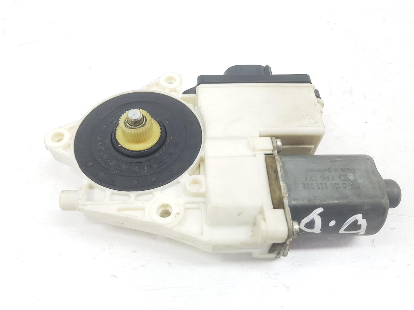 BMW X3 E83 (2003-2010) Moteur de commande de vitre de porte avant droite 67626925964, 6925964 24176304