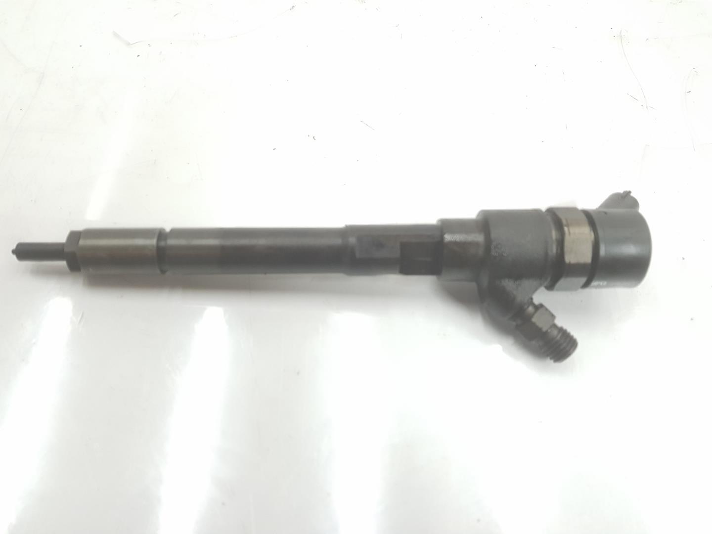 HYUNDAI Tucson 1 generation (2004-2010) Injector de combustibil 3380027400, 3380027400 23752665