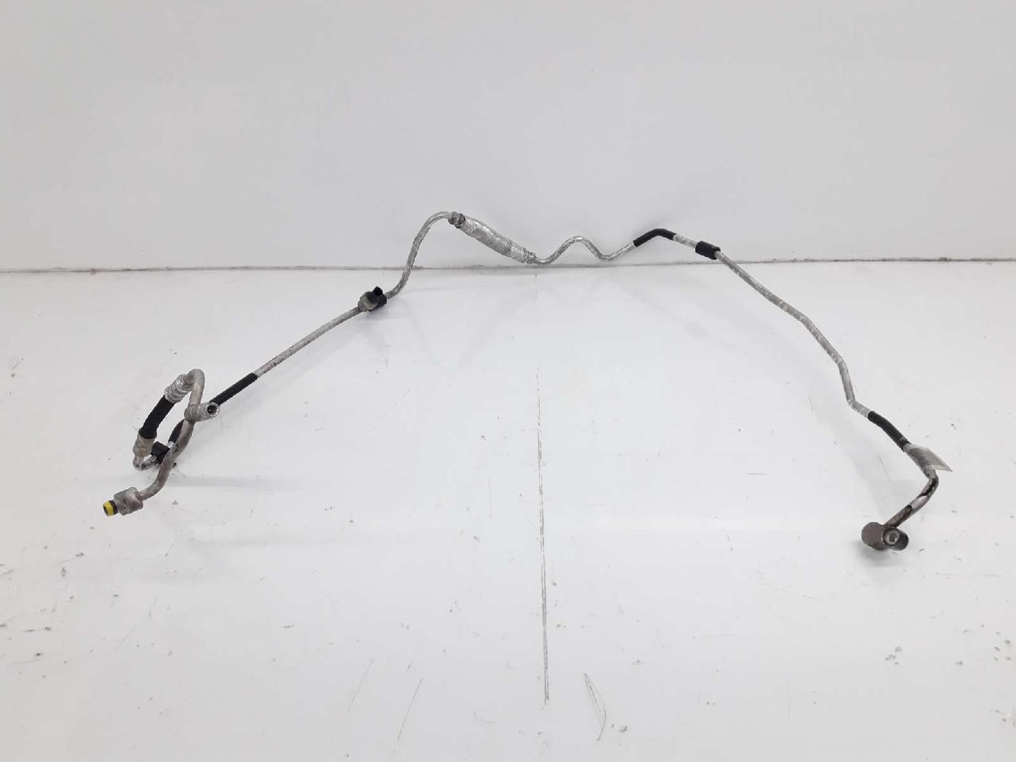 BMW 3 Series E90/E91/E92/E93 (2004-2013) Труба шланга охолоджуючої рідини 64539151733,9151733 24086343