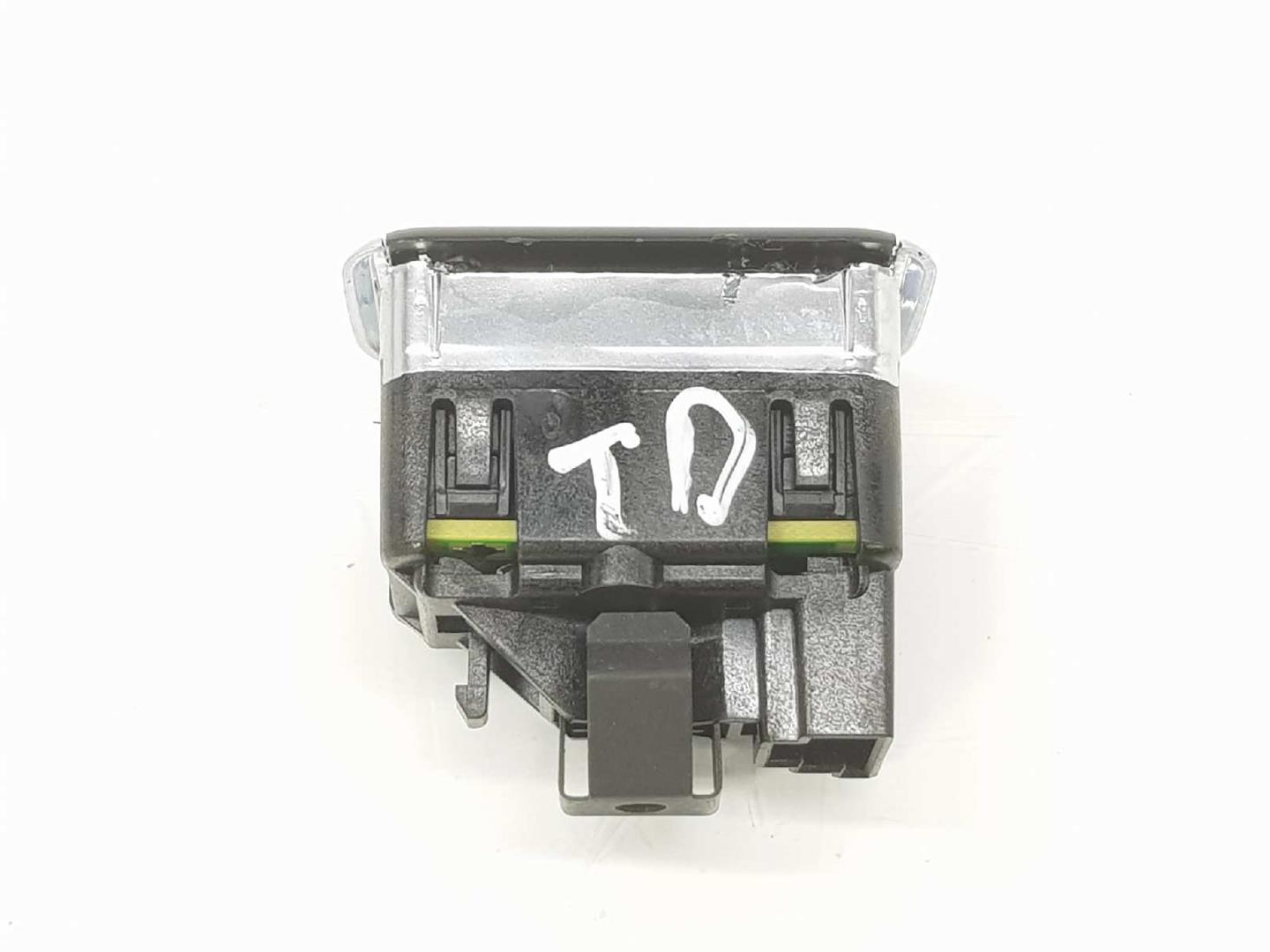 MERCEDES-BENZ A-Class W176 (2012-2018) Rear Right Door Window Control Switch A2049058102, A2049058102 19737065