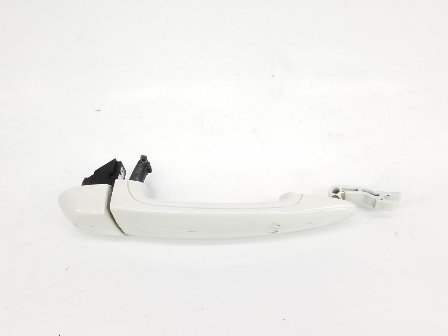 BMW 1 Series E81/E82/E87/E88 (2004-2013) Poignée extérieure de porte avant droite 51217207530, 51217207530, COLORBLANCO300 19749140