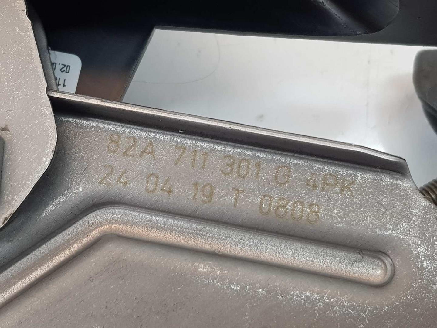 AUDI A1 GB (2018-2024) Rankinio stabdžio rankena 82A711301G, 2Q0711303C 24152880