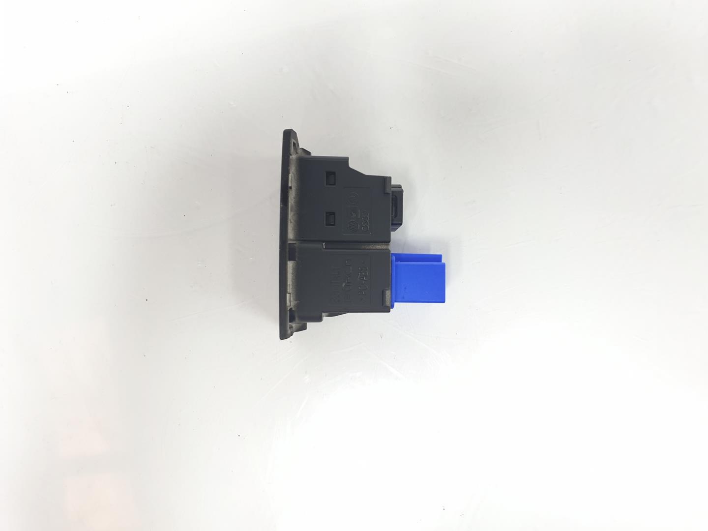 VOLKSWAGEN Variant VII TDI (2014-2024) Hazard button 5G0953509A,5G0953509A 19837359