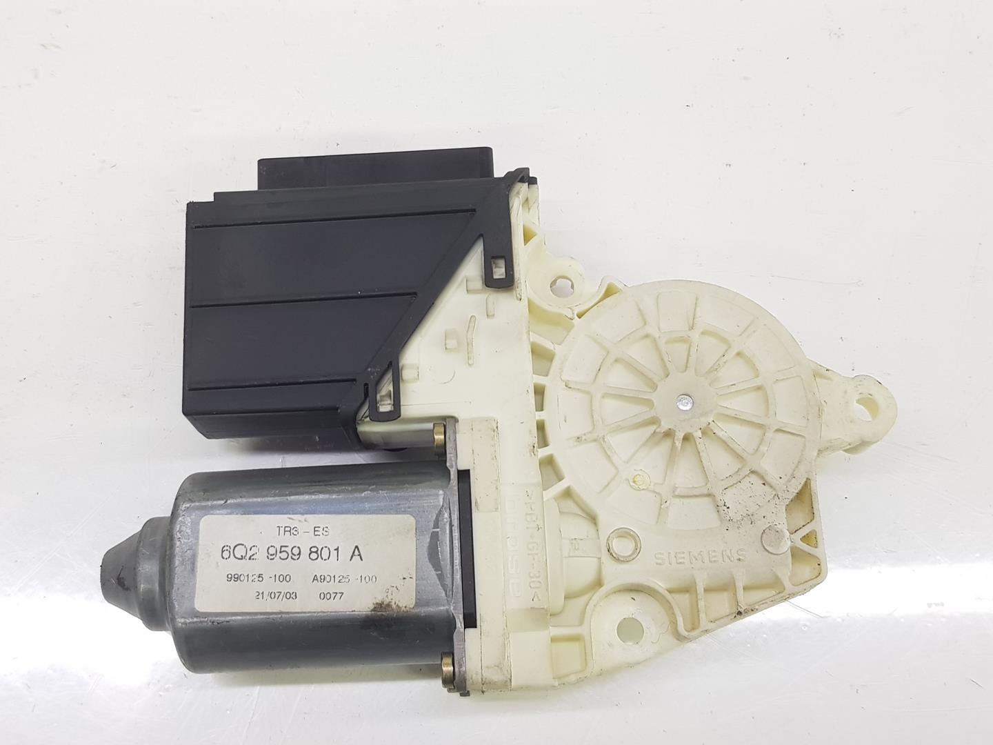 SEAT Cordoba 2 generation (1999-2009) Front Right Door Window Control Motor 6Q2959801A, 6Q2959801A, SOLOMOTOR 19862243