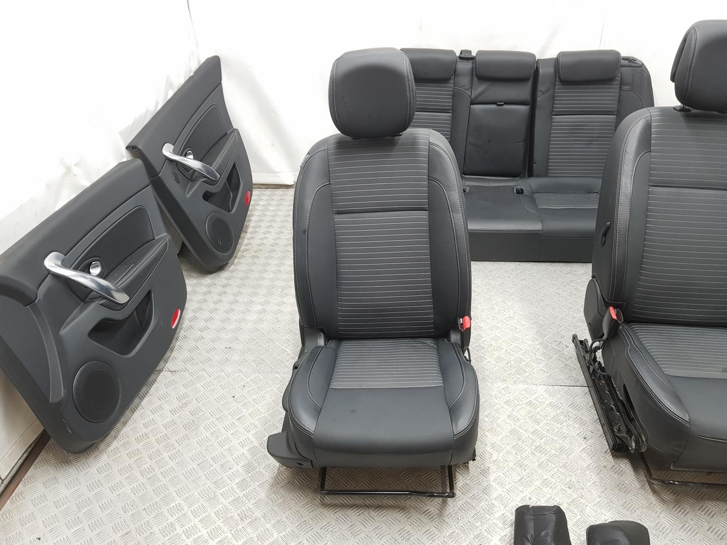 RENAULT Latitude 1 generation (2010-2020) Seats ASIENTOSDECUEROYTELA 24550006