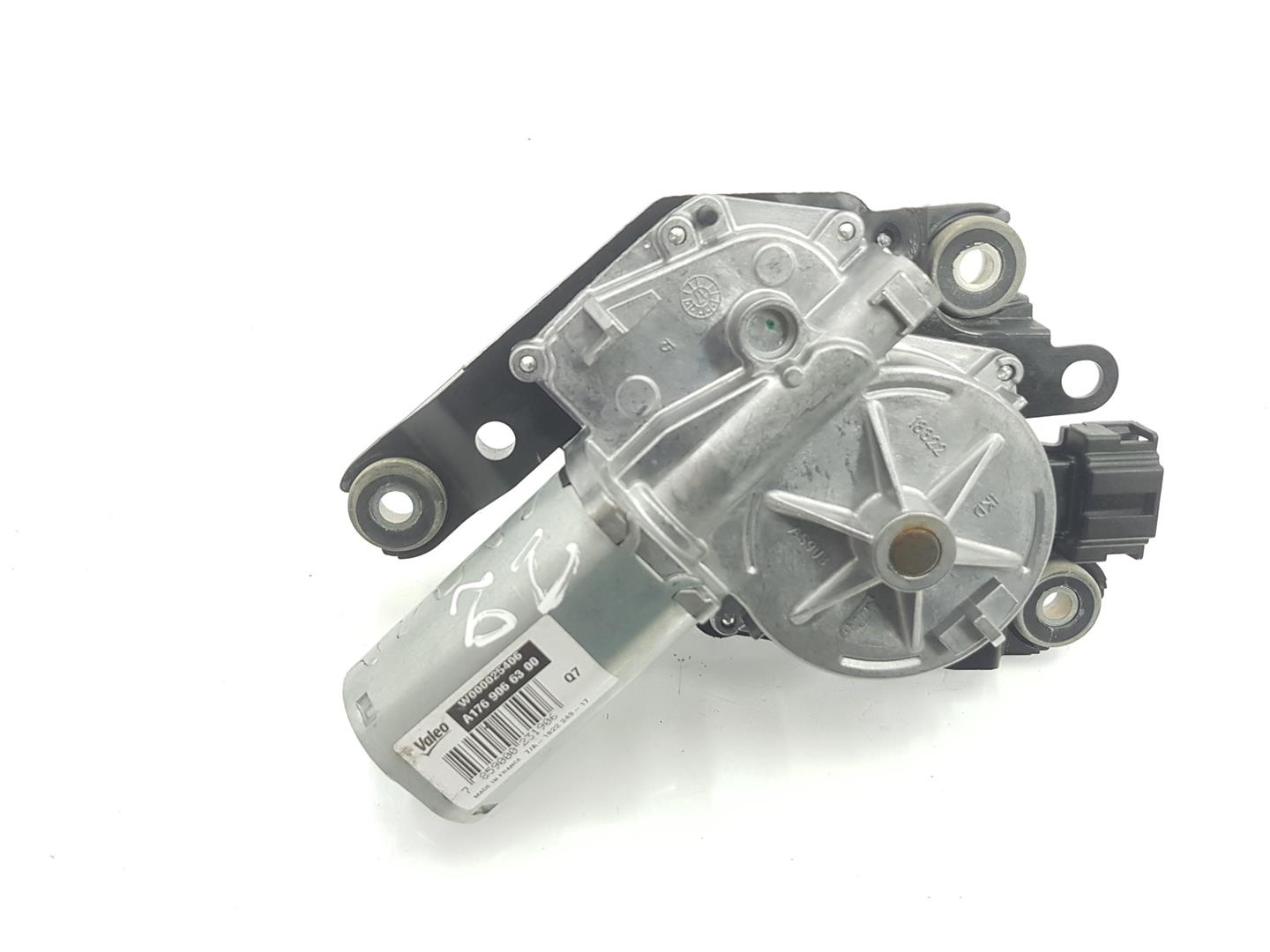 MERCEDES-BENZ A-Class W176 (2012-2018) Moteur d'essuie-glace de hayon A1769066300, A1769066300 19908757