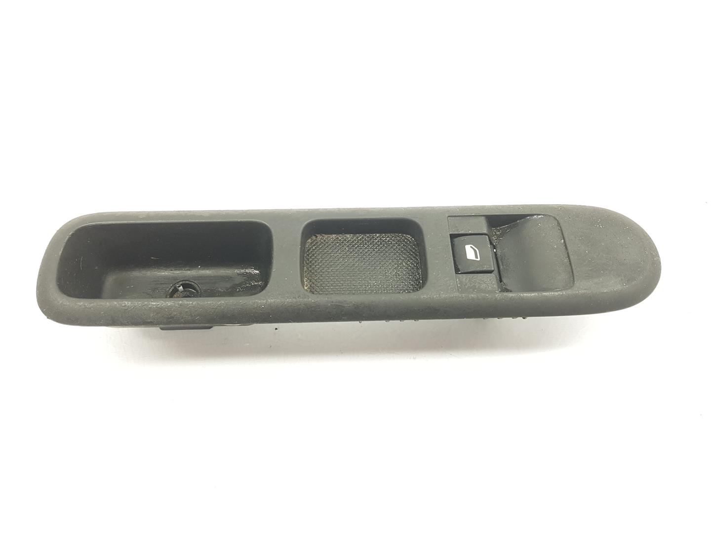 PEUGEOT 3008 1 generation (2010-2016) Front Right Door Window Switch 6490X3,6490X3 24224637