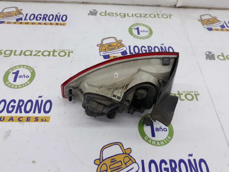 AUDI A4 B6/8E (2000-2005) Galinis dešinys žibintas 8E5945096 23778121