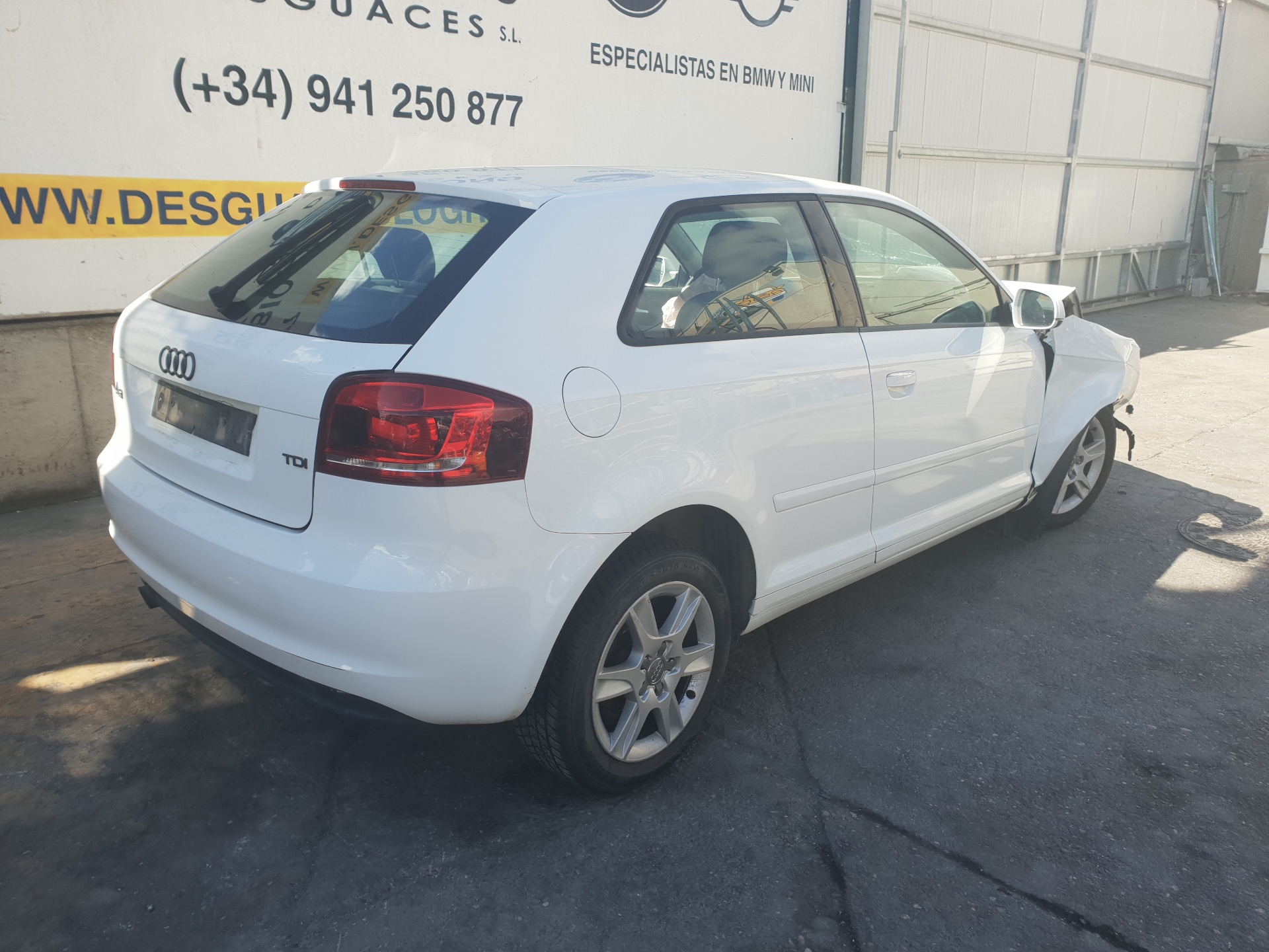 AUDI A3 8P (2003-2013) Усилитель заднего бампера 8P3807309A,8P3807309A 24251819