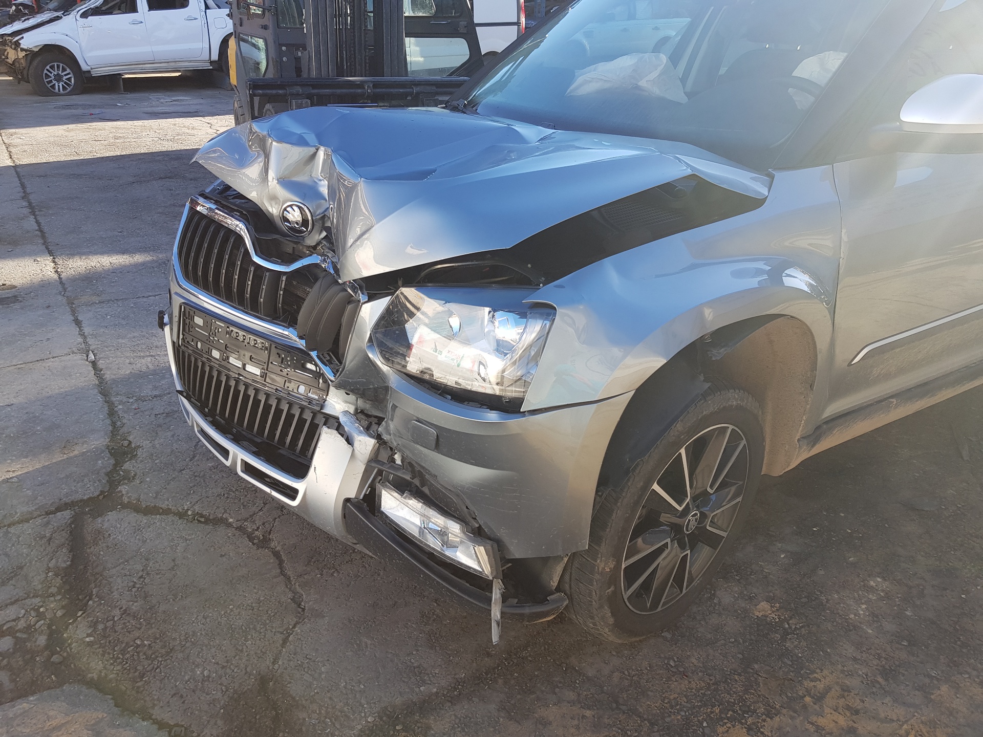 SKODA Yeti 1 generation (2009-2018) Främre vänstra dörrlås 5K1837015C,6V1837015A 24229706