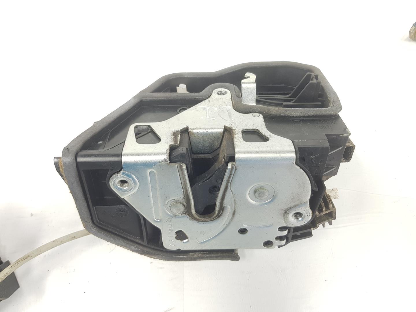 BMW 1 Series F20/F21 (2011-2020) Încuietoarea ușă stânga față 51217229461,7229461 19774460