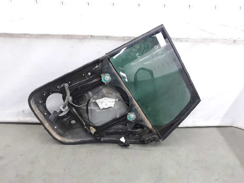 VOLKSWAGEN Touareg 1 generation (2002-2010) Galinių kairių durų stiklo pakelėjas 7L0839461D, 7L0839461D 19899061