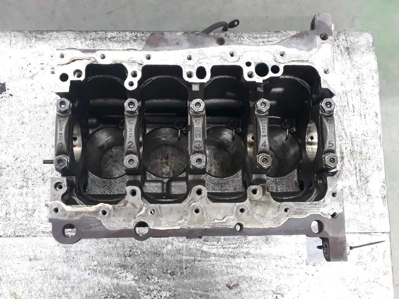 VOLKSWAGEN Passat B6 (2005-2010) Engine Block 03G103011R, BKP 19625878