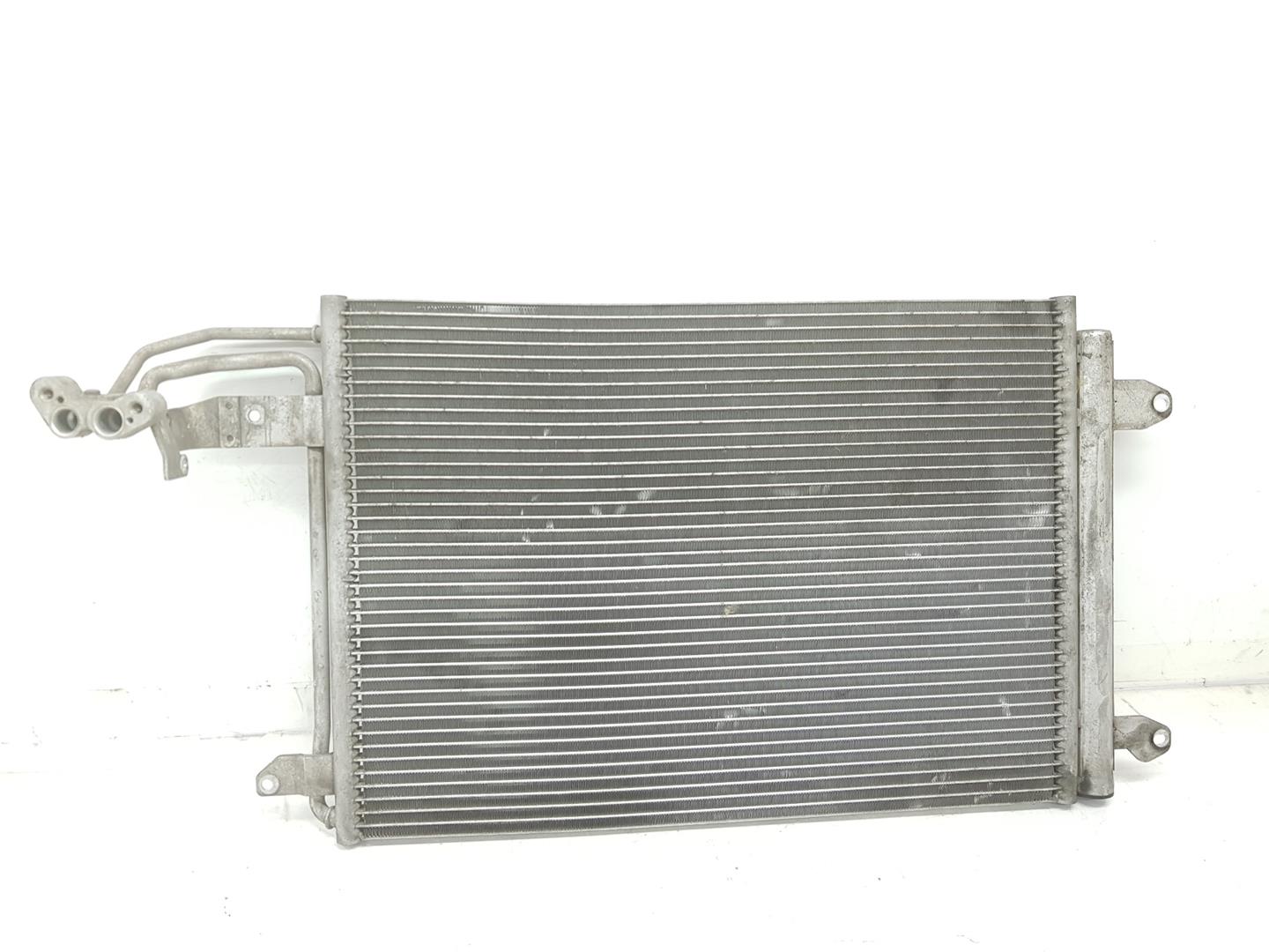 VOLKSWAGEN Caddy 4 generation (2015-2020) Охлаждающий радиатор 1K0820411AH, 1K0820411AH 24183191