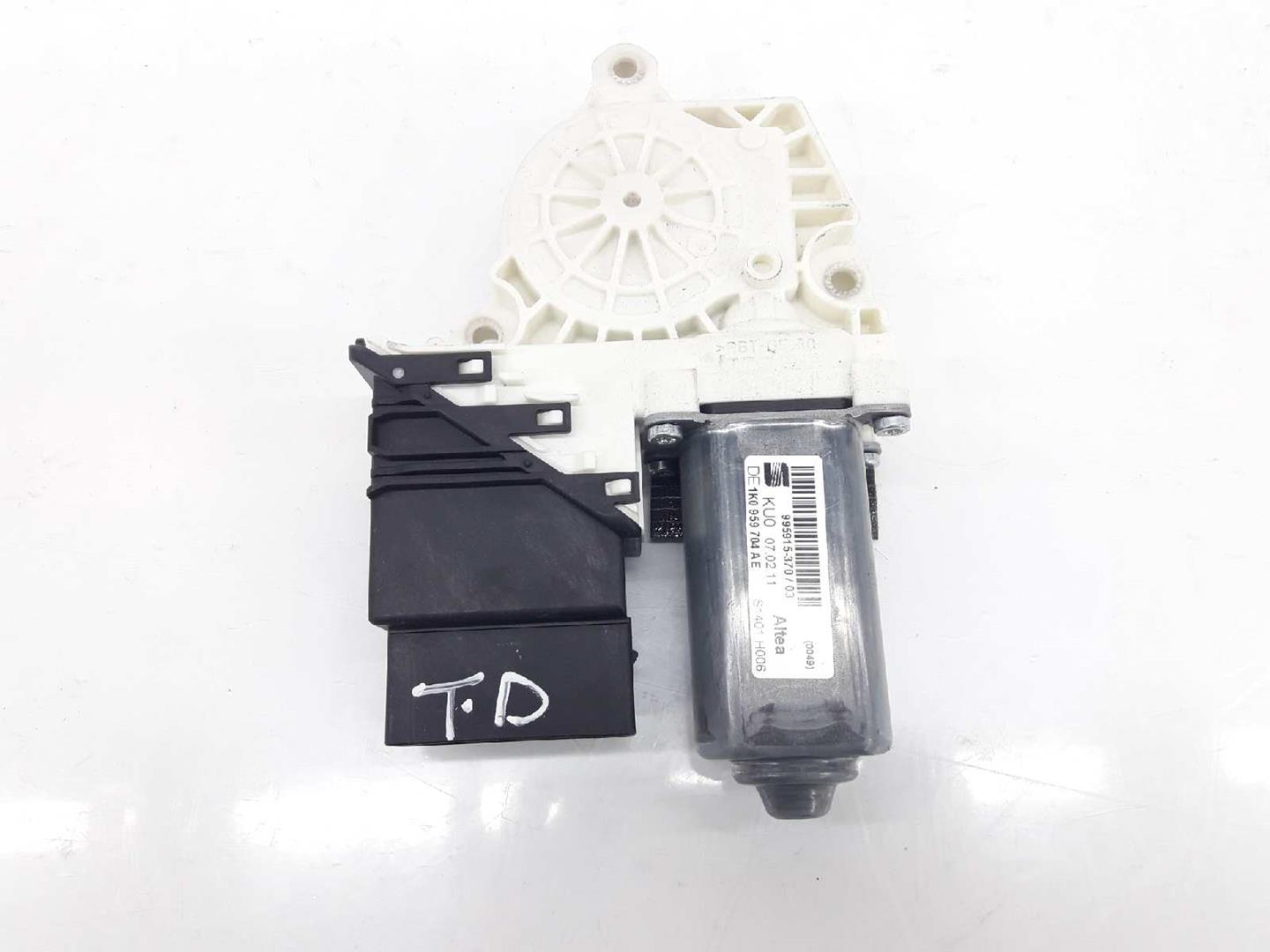 SEAT Altea 1 generation (2004-2013) Rear Right Door Window Control Motor 1K0959704AE,995915370,3C0959704D 19668534