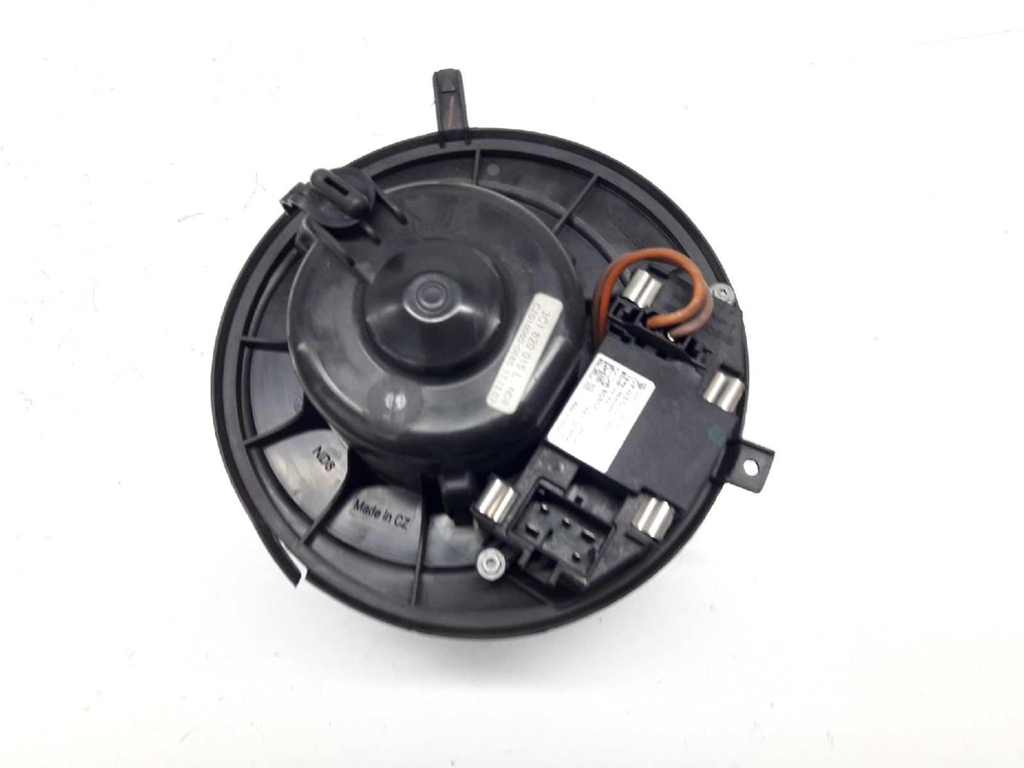 VOLKSWAGEN Golf 5 generation (2003-2009) Motor încălzitor interior 3C1820015L, CZ0160600865, 1K1820015Q 19604107