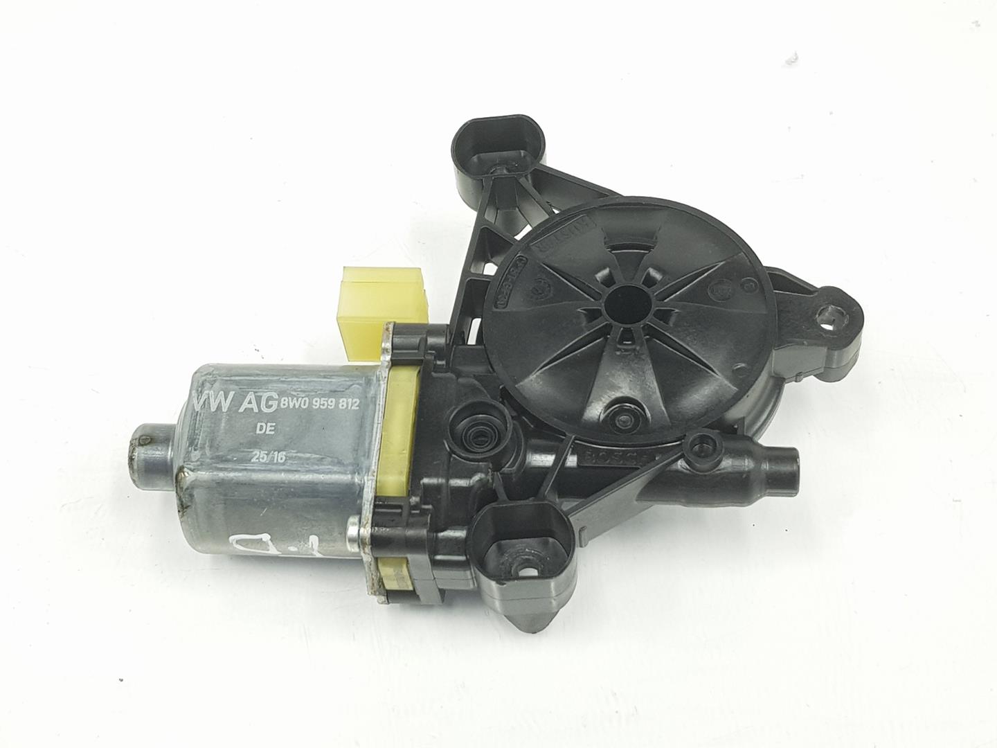 AUDI A4 B9/8W (2015-2024) Moteur de commande de vitre de porte arrière droite 8W0959812,0130822668,SOLOMOTOR 19784435