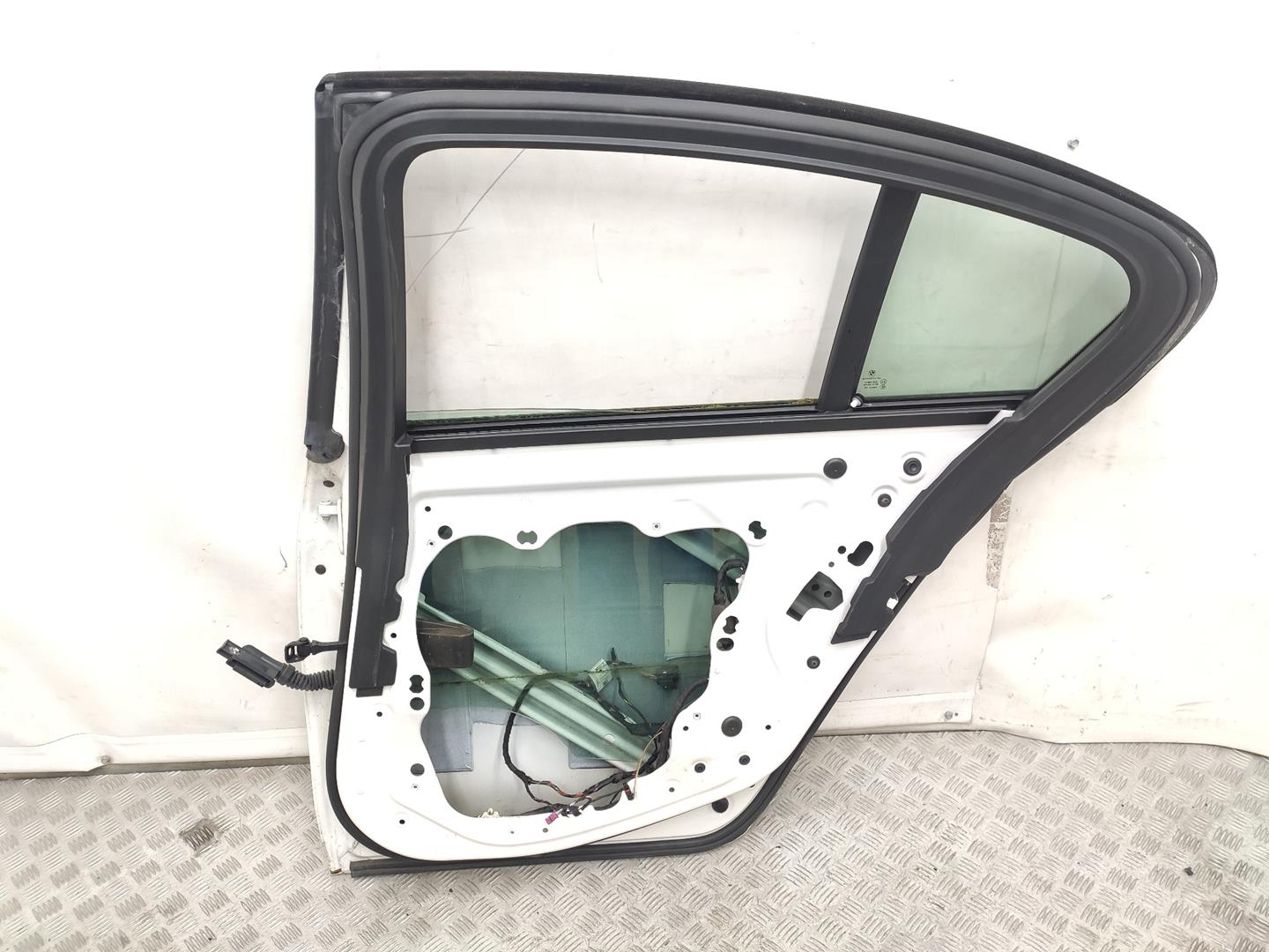 BMW 5 Series G30/G31 (2016-2023) Rear Right Door 41517420094,41517420094 24550297