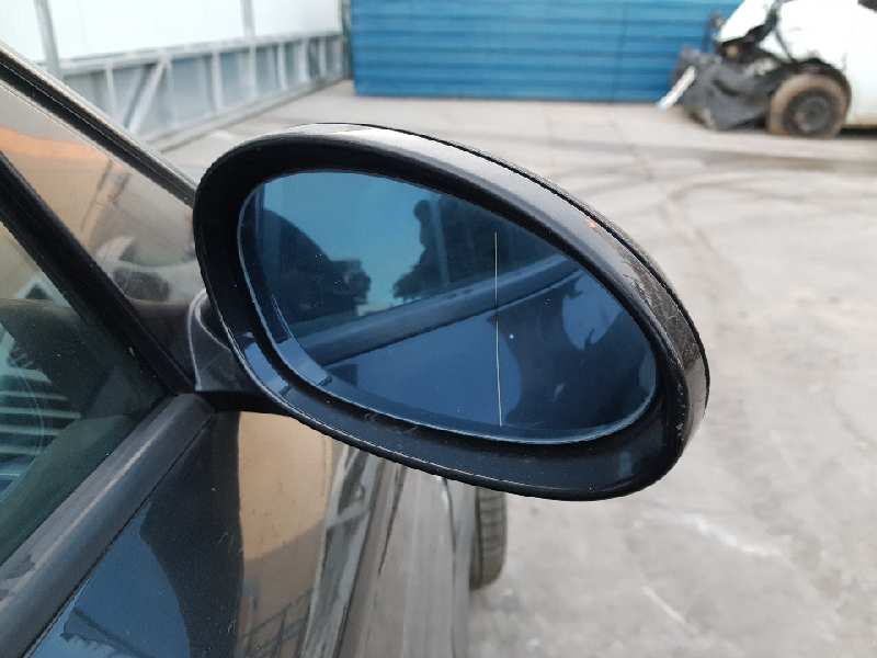 BMW 1 Series E81/E82/E87/E88 (2004-2013) Priekinių dešinių durų stiklo pakelėjas 7138466, 51337138466 19659436