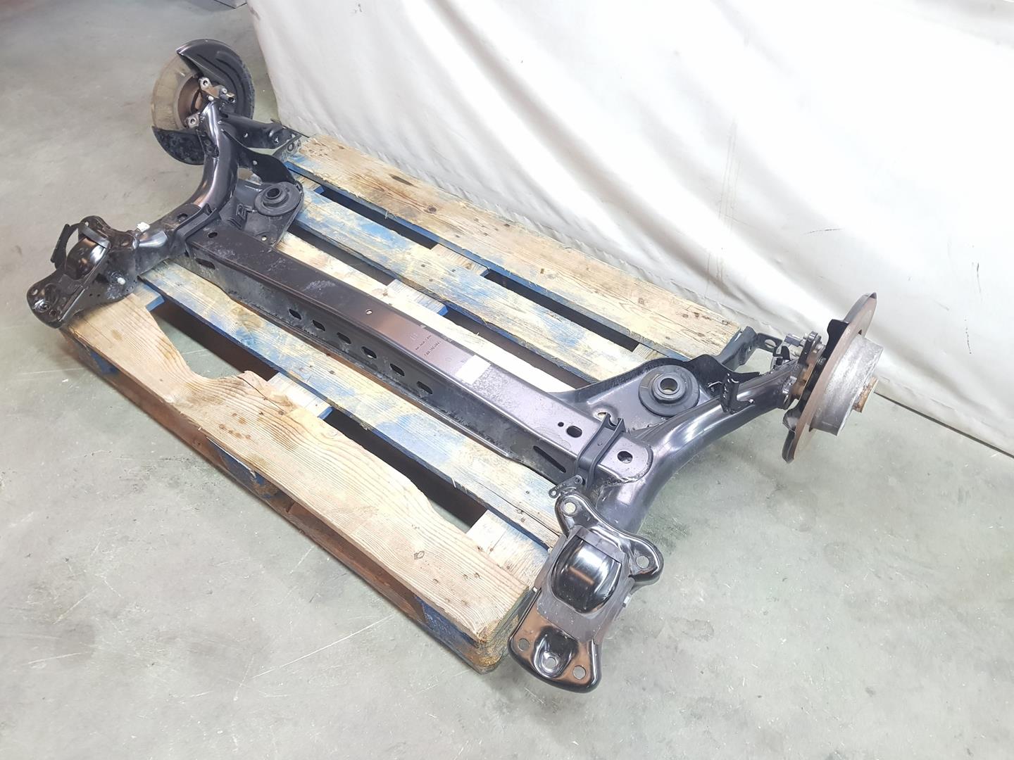 SEAT Alhambra 2 generation (2010-2021) Rear Axle 5Q0501049BH,5Q0501049BH 19818177