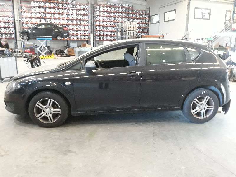 SEAT Leon 2 generation (2005-2012) Усилитель переднего бампера 1P0807109A, 1P0807109A 19606588