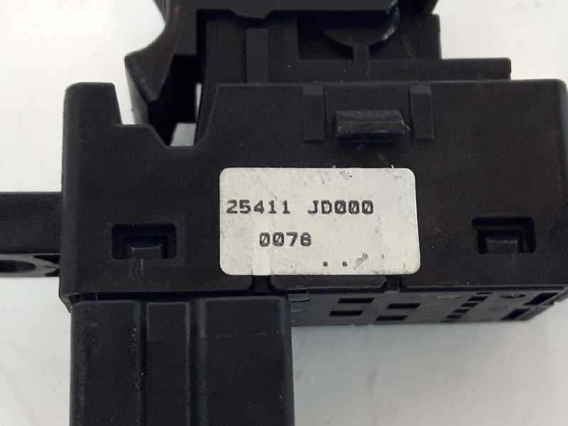 NISSAN Qashqai 1 generation (2007-2014) Commutateur de commande de vitre de porte arrière droite 25411JD000,25411BR00A 19641243