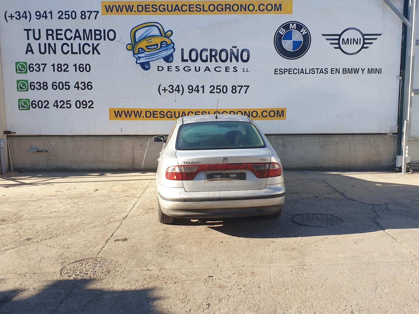 SEAT Toledo 2 generation (1999-2006) Priekinės dešinės durys 1M0831056M, 1M0831056M, COLORPLATAS7N 19925243