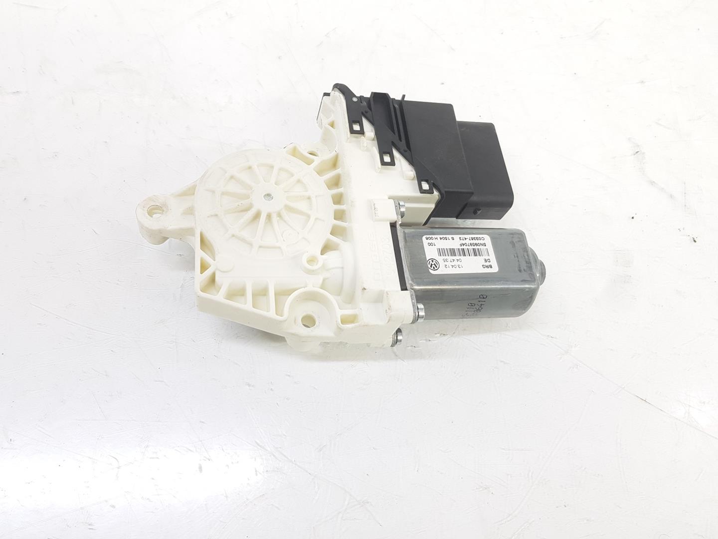 VOLKSWAGEN Tiguan 1 generation (2007-2017) Rear Right Door Window Control Motor 5N0959704F, 5N0959704F 19737140