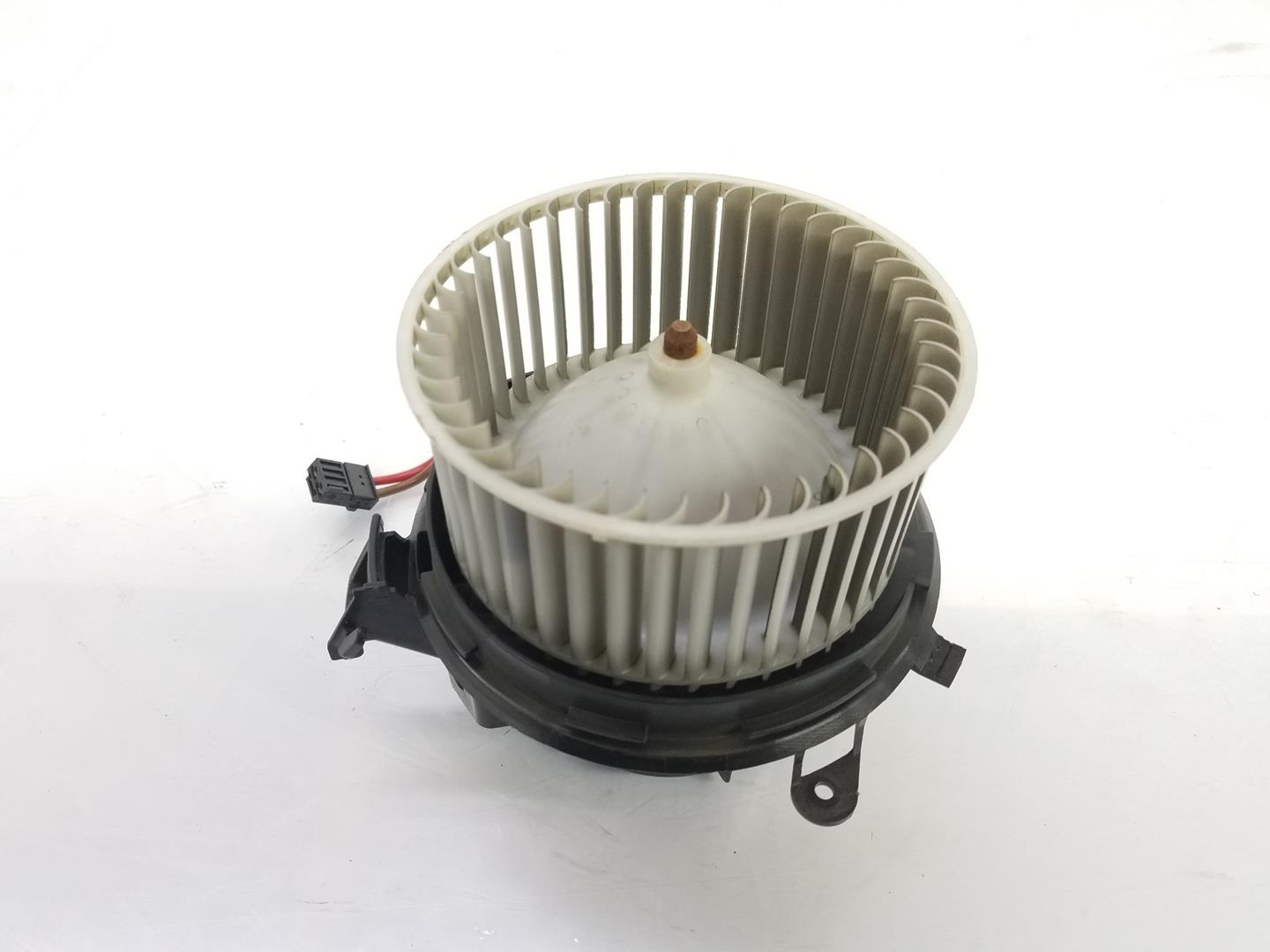 MERCEDES-BENZ C-Class W204/S204/C204 (2004-2015) Motor încălzitor interior A2128200708, 2128200708 19788959