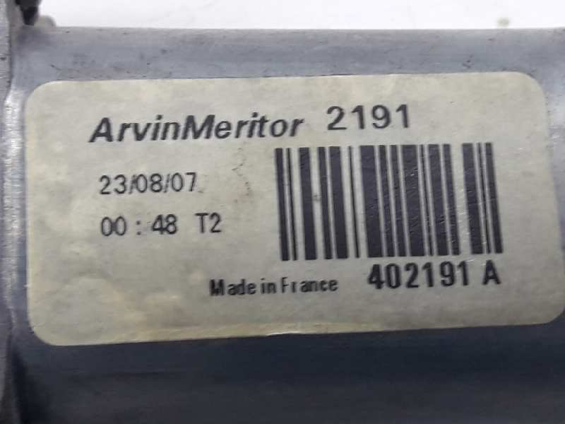 NISSAN Qashqai 1 generation (2007-2014) Galinių kairių durų stiklo pakelėjas 82701JD400,82701JD40A,402191A 19617103