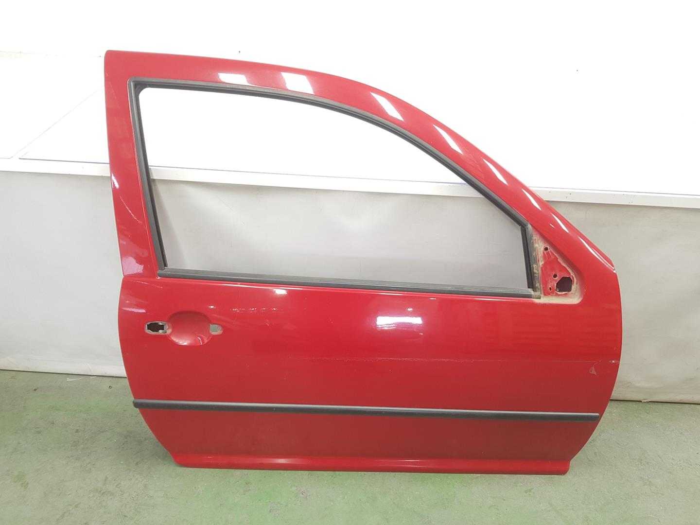 VOLKSWAGEN Bora 1 generation (1998-2005) Front Right Door 1J3831056H, 1J3831056H, ROJOG2/Y3D 19782315