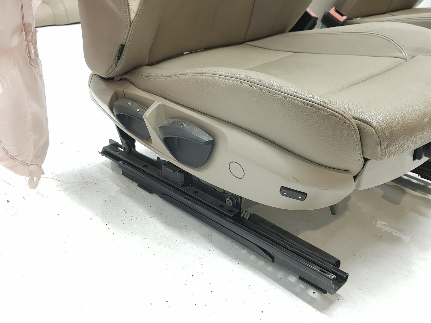 BMW 1 Series E81/E82/E87/E88 (2004-2013) Seats CUEROBEIGE, MANUALES 21623545