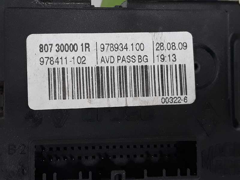 RENAULT Laguna 3 generation (2007-2015) Front Right Door Window Regulator 807000002R 19638410